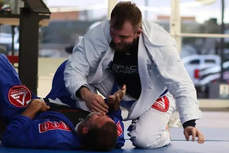 Best Times to Train: Morning vs Evening Jiu-Jitsu Schedule