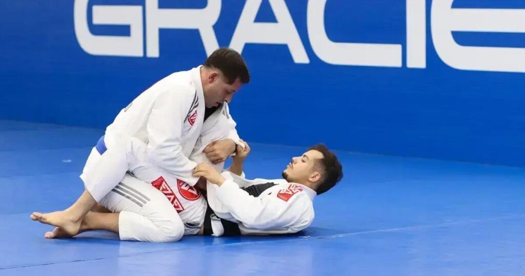 Brazilian Jiu-Jitsu vs Wrestling: A Smart Comparison for Beginners