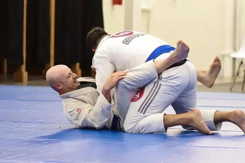 Gi vs No-Gi Brazilian Jiu-Jitsu for Self-Defense: What’s More Practical